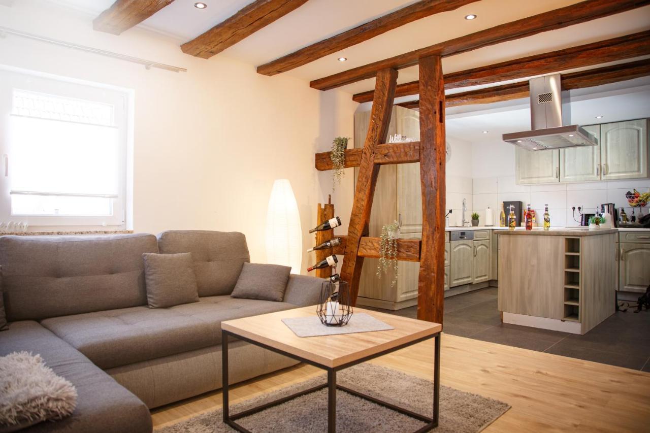 Winetime - Modern - Fuer 6 - Boxspringbetten - Netflix *