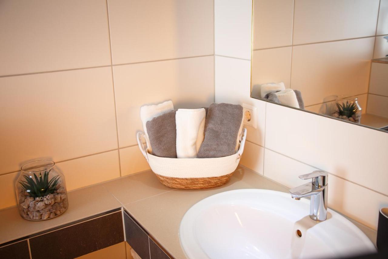 Winetime - Modern - Fuer 6 - Boxspringbetten - Netflix * Bellheim
