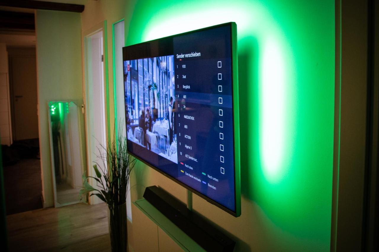 Winetime - Modern - Fuer 6 - Boxspringbetten - Netflix Apartment *